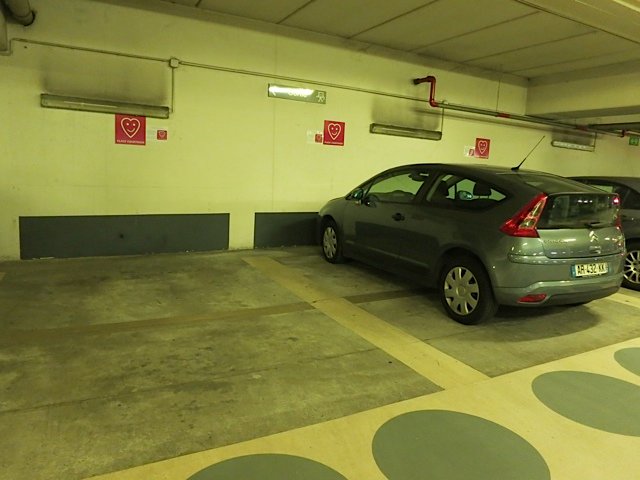 45.Women's Parking Colmar