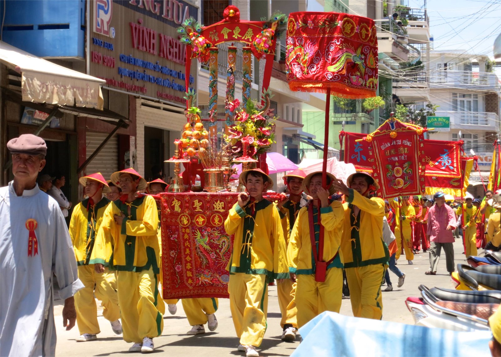76. Phan Theit Parade
